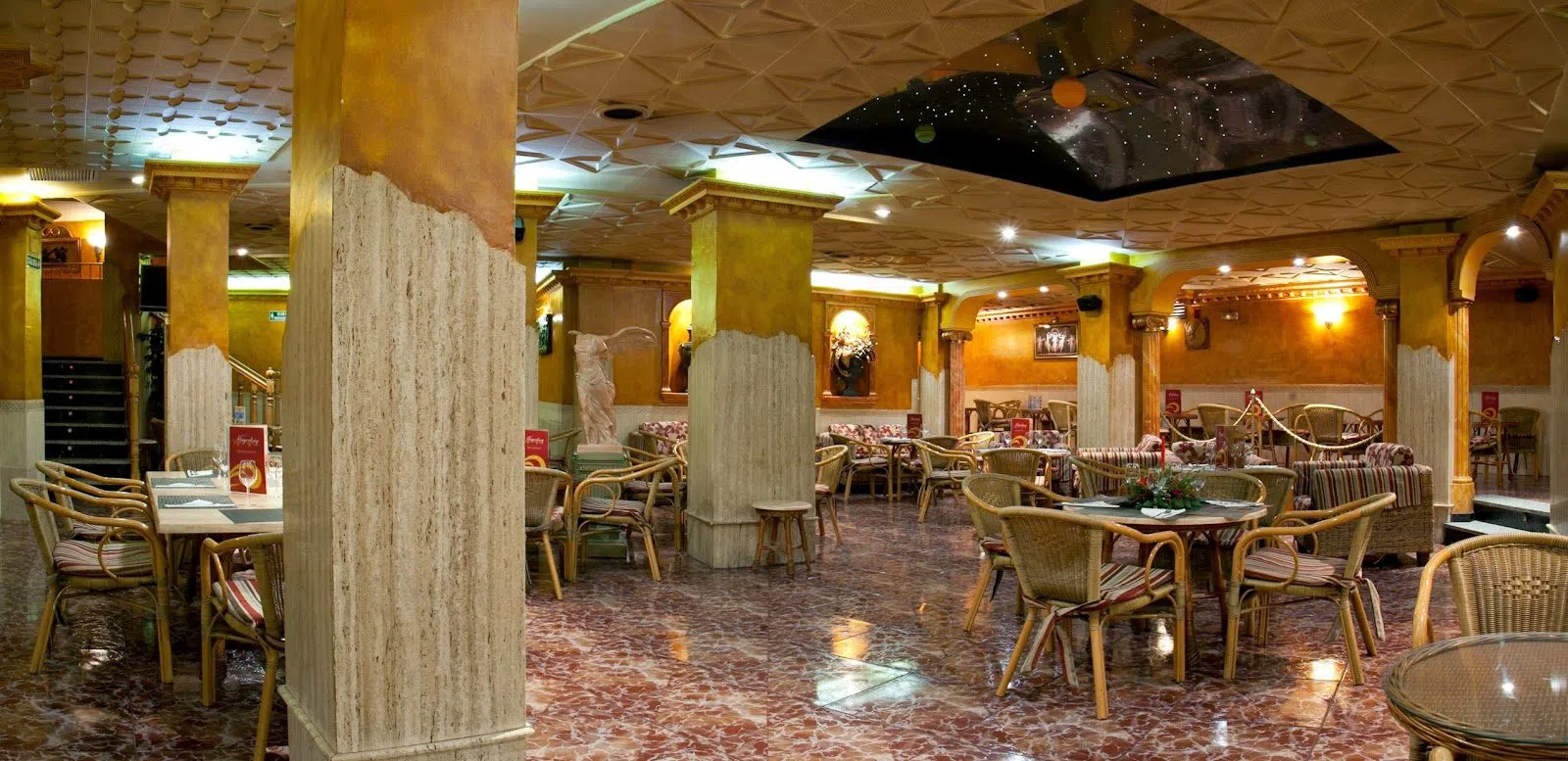 Cafetería Bar Mayerling, Granada