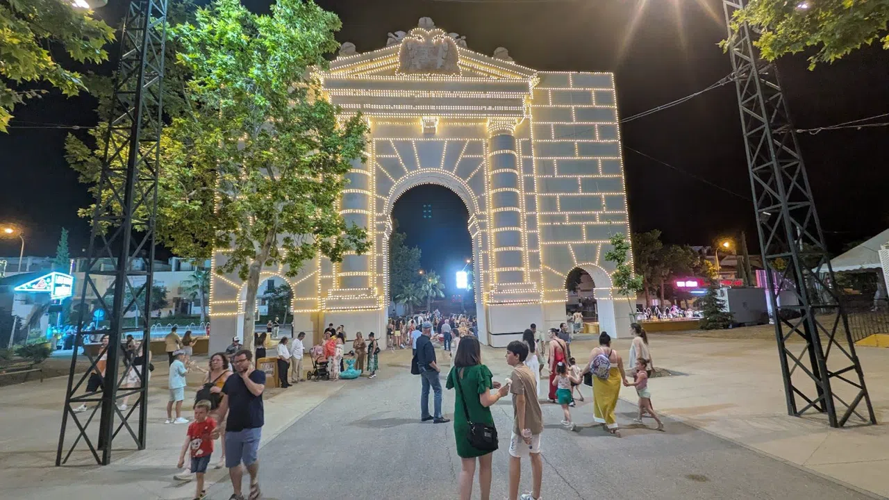 How Granada Spends Corpus Week, Caseta by Caseta